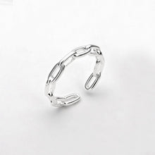 Load image into Gallery viewer, 925 純銀戒指（尺寸可以調較）Beautiful 925 Sterling Silver with shinny silver color which is perfect fix with your daily mix &amp; match. Open Ring with adjustable size. Best gift of birthday, BFF and new year holiday.
