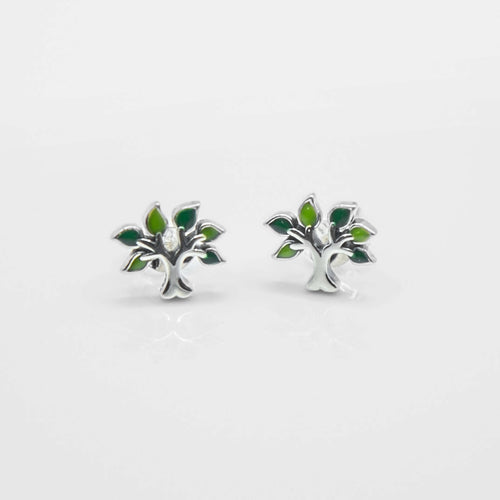 Cute and beautiful 925 sterling silver earrings with Hypoallergenic post. It’s suitable for sensitive skin. Mix & match for your sunny day day, summer, which will be the best gift for birthday, BFF and holiday. 925 純銀可愛綠色大樹耳環，防敏感耳針，綠色植物首飾，適合夏天配搭，適合生日送禮，可愛風格易配搭