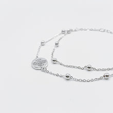 Load image into Gallery viewer, Beautiful 925 Sterling Silver with Cubic Zirconia crystal Pave four-leaf clover bracelet. Best gift for BFF and birthday and which can bring good lucky. 925 純銀幸運四葉草手鏈，適合送禮，適合約會聚餐配戴，朋友生日禮物首選，情人節禮物。
