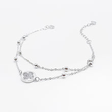 Load image into Gallery viewer, Beautiful 925 Sterling Silver with Cubic Zirconia crystal Pave four-leaf clover bracelet. Best gift for BFF and birthday and which can bring good lucky. 925 純銀幸運四葉草手鏈，適合送禮，適合約會聚餐配戴，朋友生日禮物首選，情人節禮物。
