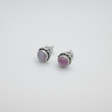 Load image into Gallery viewer, Beautiful 925 sterling silver natural rose quartz stone earrings with Hypoallergenic earrings post. Pink stone color with anti silver finishing with vintage feel, simple design for daily wearing, which is the best gift for birthday, new year, Valentine&#39;s Day and BFF. 925 純銀天然薔薇晶石耳環（弧面切割）配抗敏感耳針，復刻設計，獨特優雅大方，適合出席重要場合，適合生日送禮，情人節，或母親節禮物。
