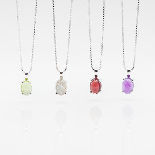 Ginkawa nature gems necklace with adjustable extension chain. Beautiful color and easy match with your daily dress. The best gift of birthday, new year, BFF and mother's day gift. 925 純銀天然水晶項鍊，能夠帶來正能量，適合生日送禮或自用， 每一條都是獨一無二，能帶來正能量提升財富運及人緣，減壓力及令人平和的力量等多重功效，最佳的節日禮物，閨蜜禮物，生日及情人節禮物。彈力線設計，可調節長度，簡單高貴又易佩搭，適合經常配戴。
