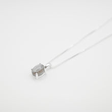 Load image into Gallery viewer, Ginkawa nature gems necklace with adjustable extension chain. Beautiful color and easy match with your daily dress. The best gift of birthday, new year, BFF and mother&#39;s day gift. 925 純銀天然水晶項鍊，能夠帶來正能量，適合生日送禮或自用， 每一條都是獨一無二，能帶來正能量提升財富運及人緣，減壓力及令人平和的力量等多重功效，最佳的節日禮物，閨蜜禮物，生日及情人節禮物。彈力線設計，可調節長度，簡單高貴又易佩搭，適合經常配戴。
