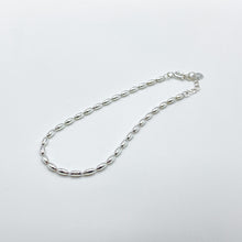 Load image into Gallery viewer, 925 純銀小雨點手鏈 Small raindrop bracelet in 925 Sterling Silver. Basic bracelet which can mix and match all of your daily dress.
