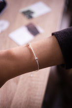 Load image into Gallery viewer, 925 sterling silver tiny ball bracelet with adjustable extension chain. FashionJewelry,trendy design,simple design,anniversary,mother&#39;s Day gift,suitable for traveling.925 純銀小圓球手鍊，日常搭配，簡約質感，簡單好搭配風格，母親節送禮，紀念日禮物，交換禮物，百搭配件。
