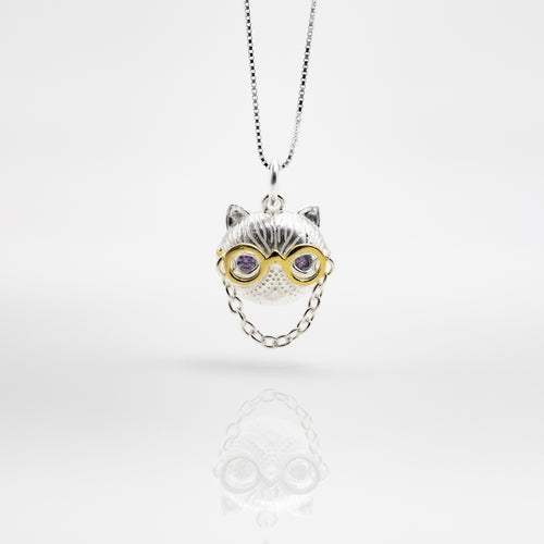 925 sterling silver cat wearing glasses necklace childlike and unique design. birthday gift,anniversary gift,meaningful gift,Perfect gift BFF,popular style,shiny accessories,Dainty Jewellery.925 純銀貓咪眼鏡項鍊，獨特精緻的設計，貓奴飾品，迷人百搭紀念日禮物，母親節禮物，甜蜜約會搭配。