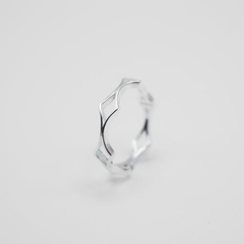 925 sterling silver hollow rhombus ring open ring with adjustable size. birthday gift,premium gift,Girlfriend gift,for lover,classic design,cute style,anniversary,mother's Day.925 純銀閃亮亮開口戒，經典造型開口戒，不分尺寸戒指，簡約百搭款式，適合日常搭配，適合約會穿搭，生日禮物，情人節禮物。