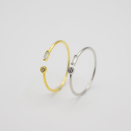 925 sterling silver thin crystal ring open ring with adjustable size meaningful gift,delicate gift,elegant style,shiny accessories,Chinese Valentine's Day.925 純銀細鑽開口戒，氣質款式開口戒，不分尺寸戒指，亮眼配件，適合約會穿搭，生日送禮，閨蜜禮物，適合出席重要場合。