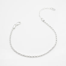 Load image into Gallery viewer, 925 sterling silver twist bracelet with adjustable extension chain. delicate gift,graduation gift,Perfect gift BFF,unisex accessories,Double Seventh Festival,popular style.925 純銀麻花單行手鍊 ，簡約大方易配襯，適合日常搭配，適合生日送禮，特別的禮物，適合閨蜜禮物，任何風格都可駕馭。
