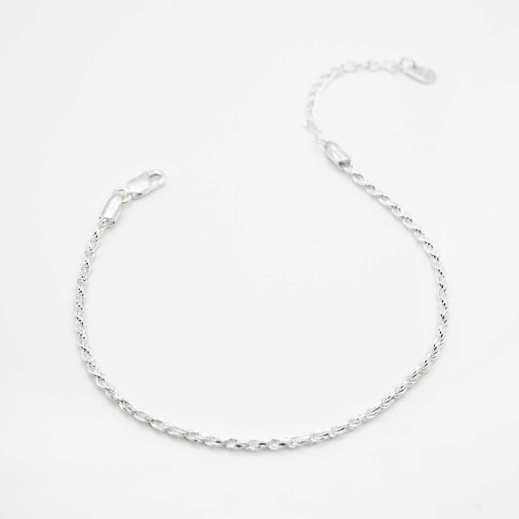 925 sterling silver twist bracelet with adjustable extension chain. delicate gift,graduation gift,Perfect gift BFF,unisex accessories,Double Seventh Festival,popular style.925 純銀麻花單行手鍊 ，簡約大方易配襯，適合日常搭配，適合生日送禮，特別的禮物，適合閨蜜禮物，任何風格都可駕馭。