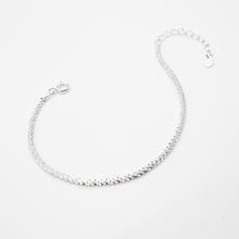 Load image into Gallery viewer, 925 sterling silver shine &amp; sparkling bracelet with adjustable extension chain. elegant style,shiny accessories,wedding Jewelry,special day gift,anniversary gift,Chinese Valentine&#39;s Day.925 純銀閃亮滿天星手鍊，周年紀念，簡單大方，伴娘禮物，定情禮物，犒賞自己的禮物，婚禮搭配，閨蜜禮物，簡約迷人的完美禮物。
