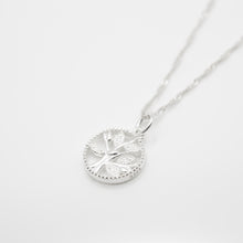 Load image into Gallery viewer, 925 sterling silver tree of life necklace popular and unique design. meaningful gift,graduation gift,daily jewelry,for best friend,anniversary,Thanksgiving.925 純銀生命之樹項鍊，獨特風格，定情禮物，生日禮物首選，適合天天配戴，簡單風格易搭配。
